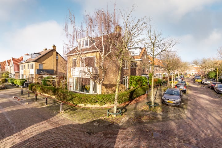 Esdoornkade 4 in Heemstede foto