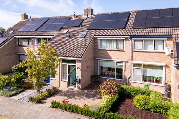 Esdoornlaan 14 in Middenmeer foto