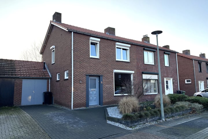 Esdoornlaan 5 in Haelen foto