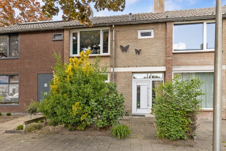 Esdoornstraat 10 in Etten-Leur foto