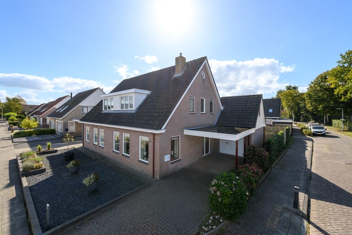Foto van woning Esdoornstraat 2, De Blesse