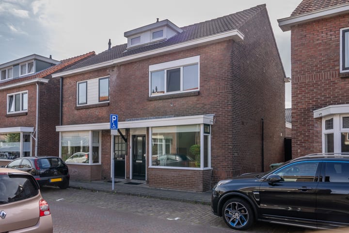 Esdoornstraat 25 in Enschede