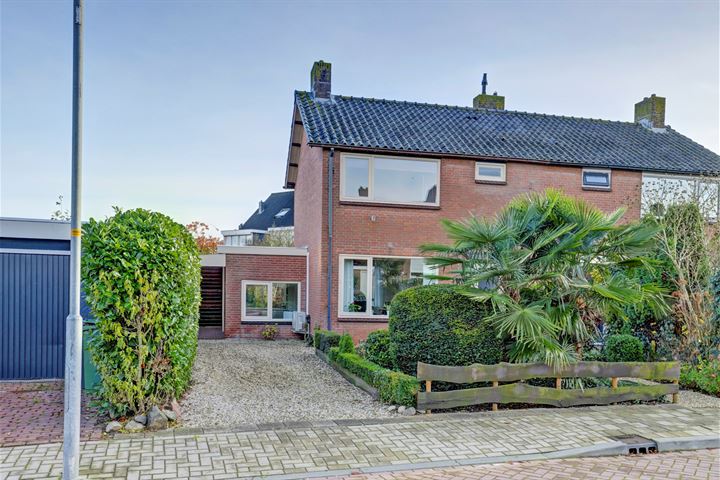 Esdoornstraat 6 in Beusichem foto