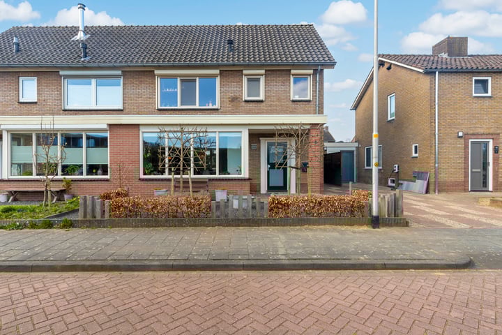 Esdoornstraat 60 in Bemmel