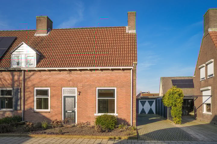 Esdoornstraat 7 in Opheusden foto