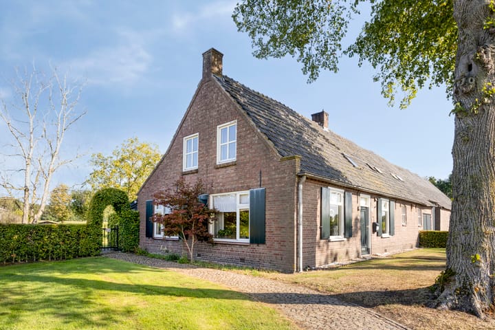 Esperenweg 1 in Oost West en Middelbeers foto
