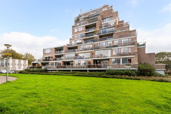 Essenburg 71 in Dordrecht foto