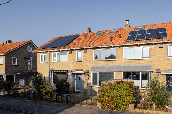 Essenlaan 107 in Zwanenburg foto