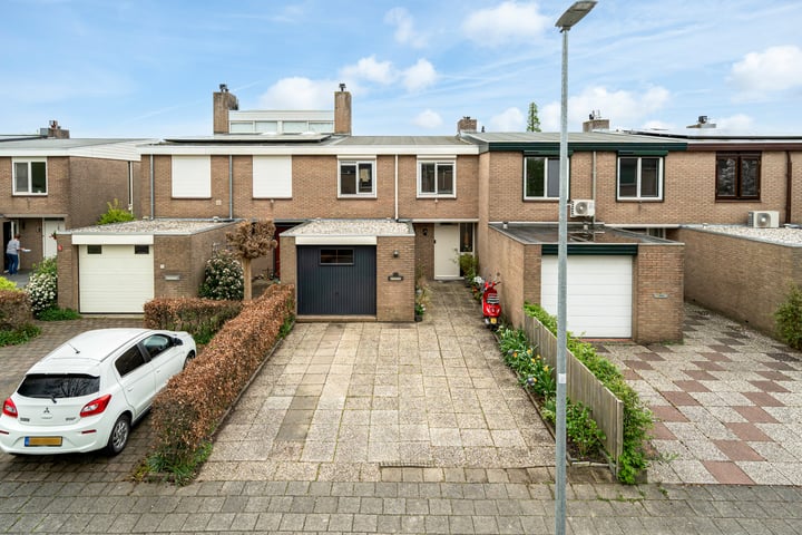 Essenlaan 19 in Woerden foto