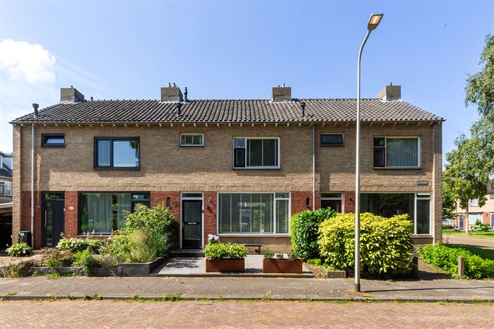 Essenlaan 64 in Sassenheim foto