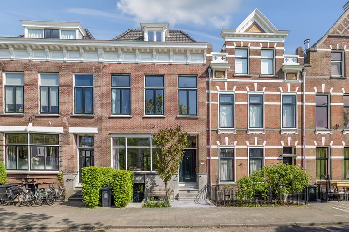 Essenlaan 74 in Rotterdam