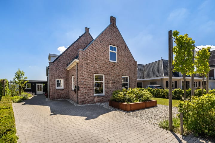 Essenlaan 96 in Dirksland foto