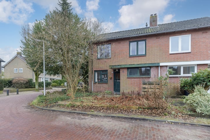 Esther de Boer-Van Rijklaan 20 in Bussum foto