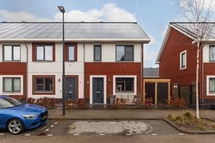 Esther Vergeerstraat 42 in Schiedam foto