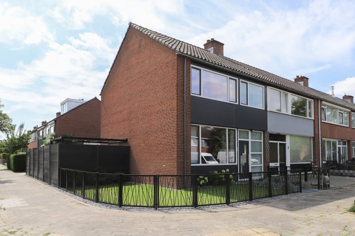 Etudestraat 1 in Nijmegen foto