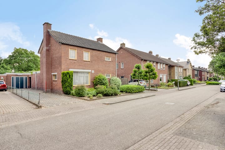 Europastraat 18 in Heel foto