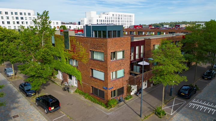 Eva Besnyöstraat 575 in Amsterdam foto