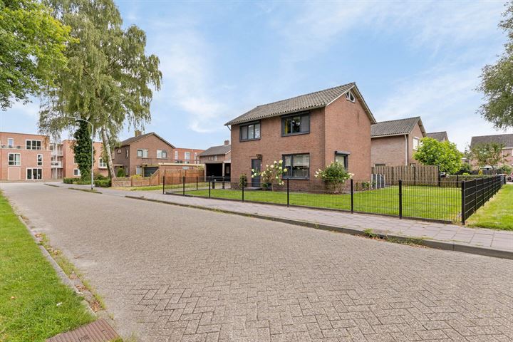 Evenaar 80 in Klazienaveen foto
