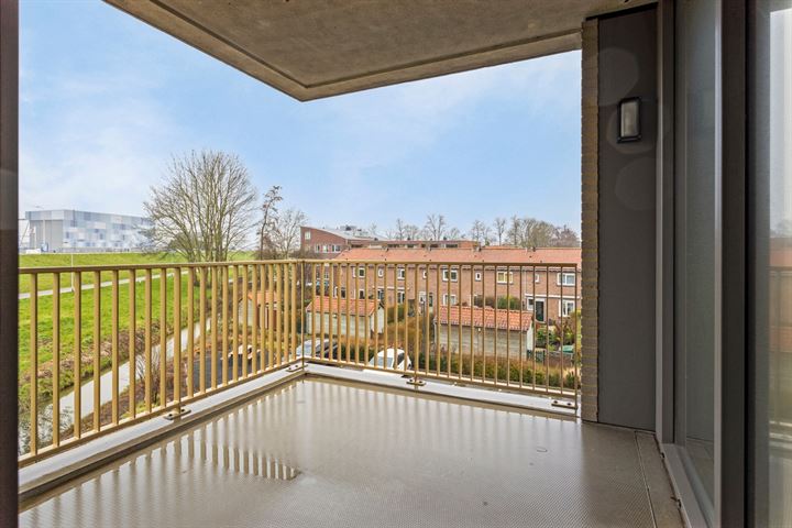 Evertsenstraat 1G in Capelle aan den IJssel foto