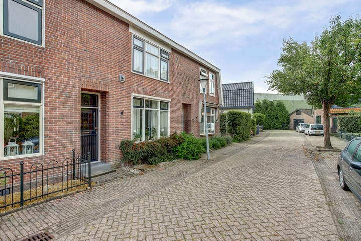Fabrieksstraat 75 in Warmenhuizen