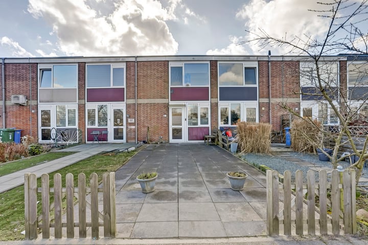 Falstaffstraat 22 in Hoogvliet Rotterdam foto