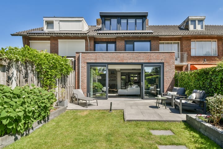 Farmanstraat 2 in Badhoevedorp