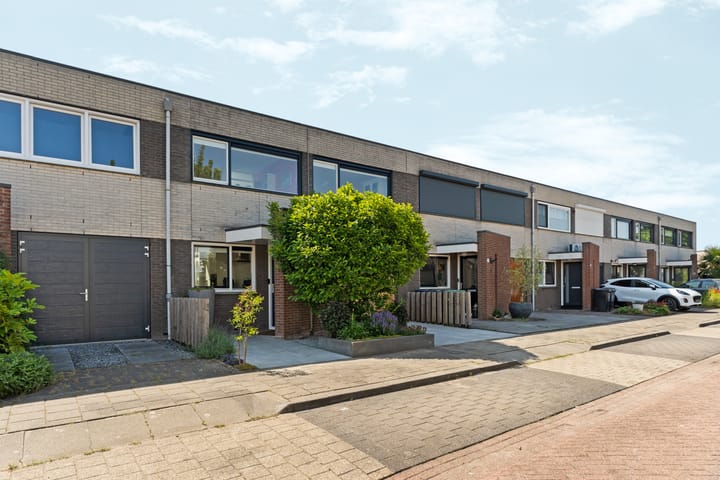 Fassbinderstraat 23 in Almere foto
