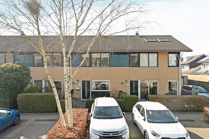 Februaristraat 111 in Almere foto