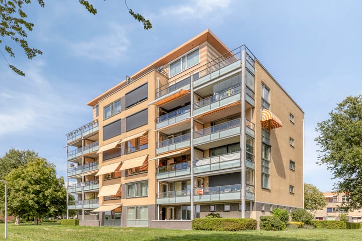 Fellinilaan 436 in Almere foto