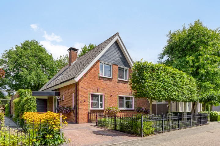 Foto van woning Ferdinand Bolstraat 24, Hendrik-Ido-Ambacht