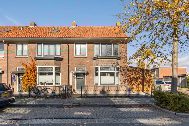 Ferdinand Bolstraat 30 in Leeuwarden foto