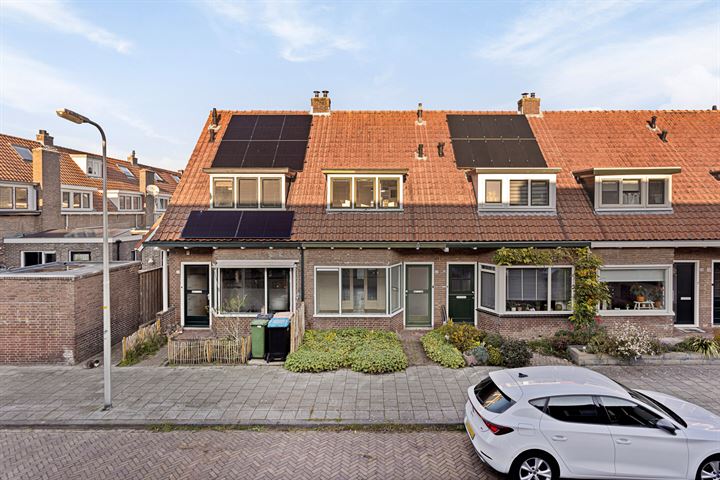 Ferdinand Bolstraat 32 in Deventer foto
