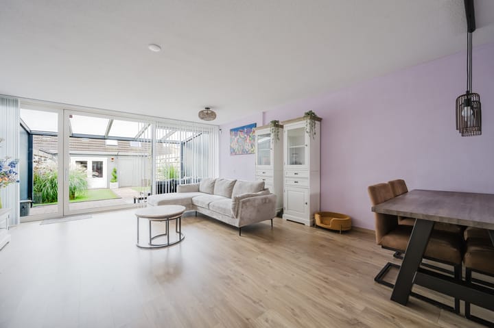 Fie Carelsenstraat 6 in Spijkenisse