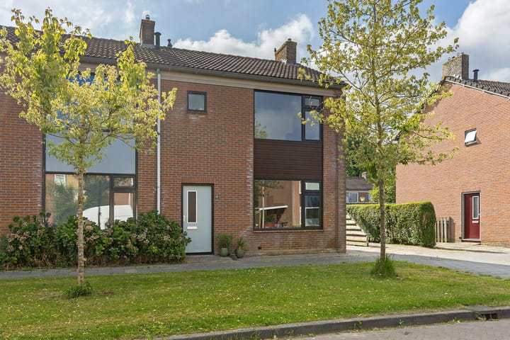 Flamingolaan 15 in Assen foto