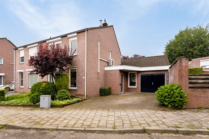 Flinckstraat 18 in Geleen foto