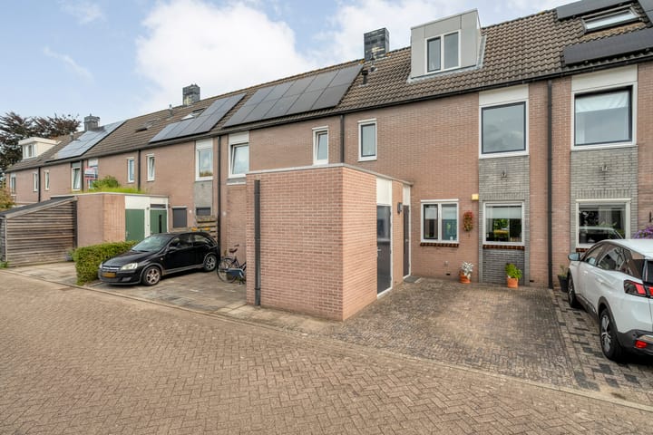 Flora Bilderbeekstraat 25 in Zwolle