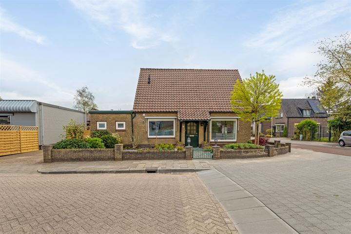 Floralaan 43 in Apeldoorn foto