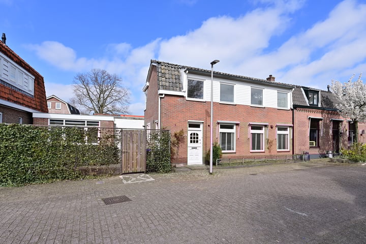 Floralialaan 21 in Bussum