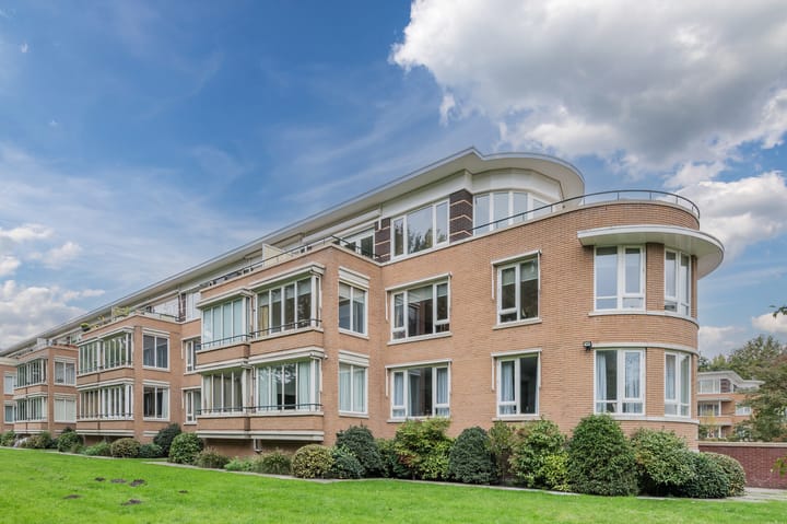 Floris Arntzeniusplein 30 in 's-Gravenhage foto