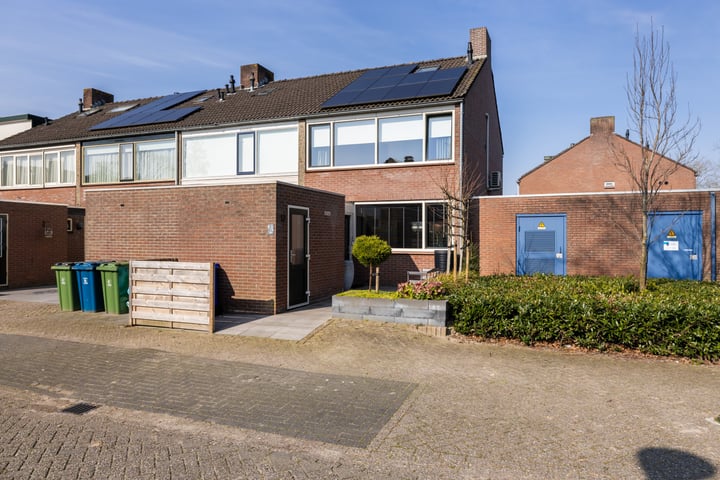 Fluitekruidlaan 12 in Scherpenzeel foto