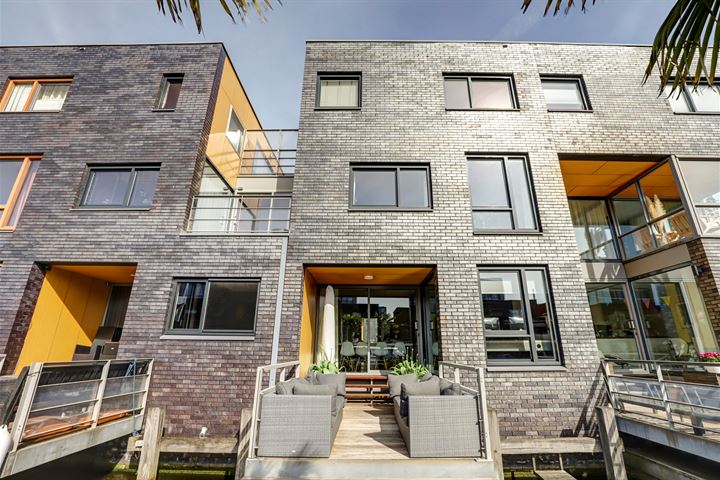 Fokkeboom 34 in Almere foto