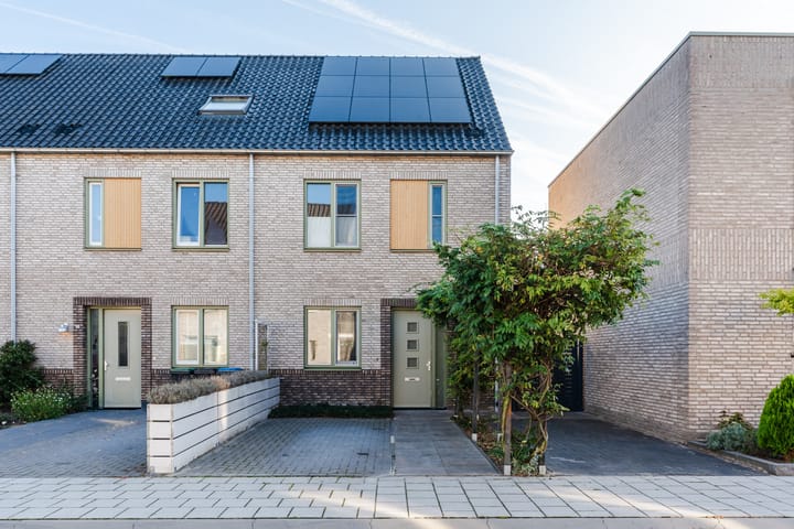 Fons Hardenbergstraat 11 in Helmond