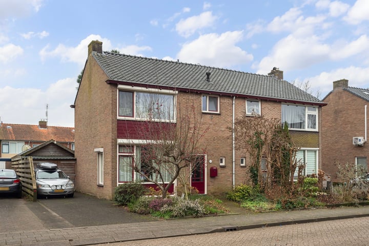 Forsythiastraat 15 in Doesburg foto