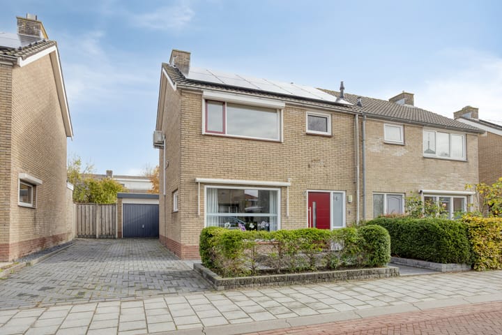 Frank van Borsselenstraat 14 in 's-Heer Hendrikskinderen foto