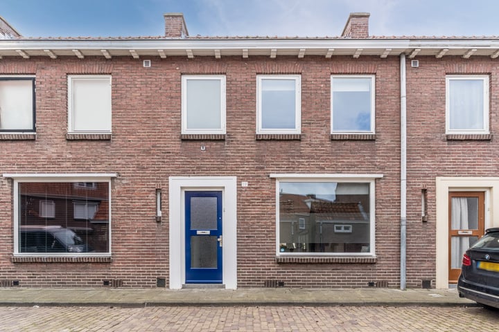 Frans de Basstraat 19 in Tilburg foto