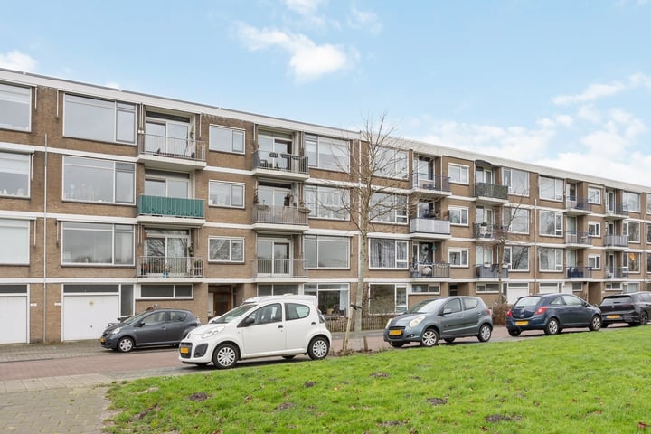 Frans Halsplantsoen 125 in Voorschoten foto