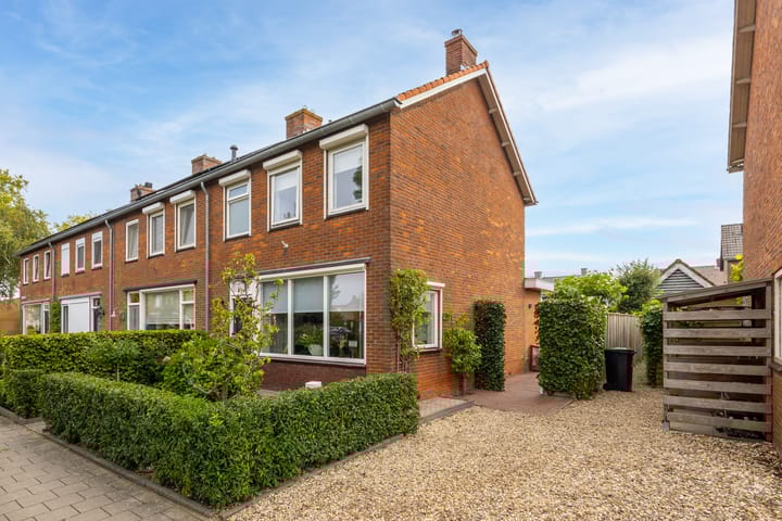 Frans Halsstraat 8 in Hardinxveld-Giessendam foto