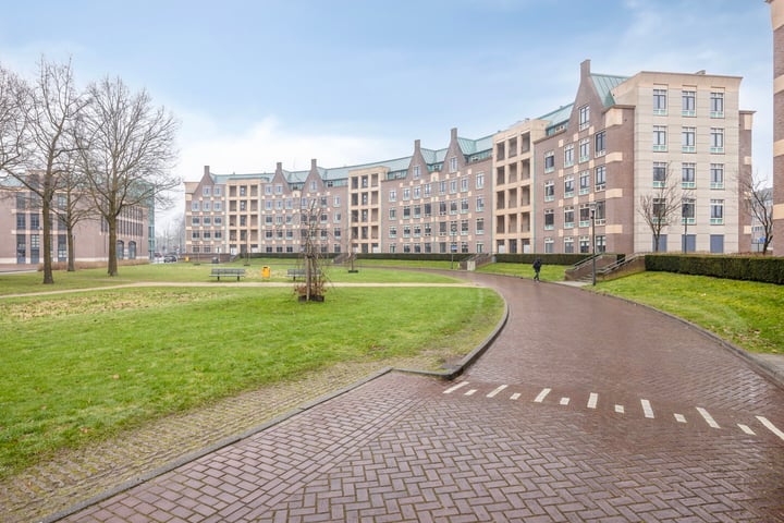 Frans Joseph van Thielpark 117 in Helmond foto
