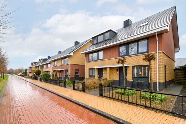 Frederik Hendriklaan 66 in Heerenveen foto