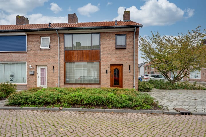 Frederik Hendrikpark 73 in Kaatsheuvel foto